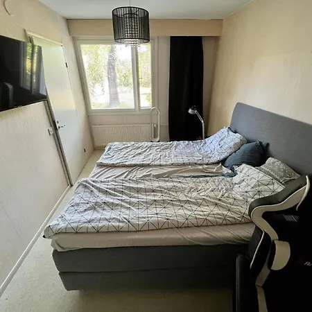 Ground Floor 3 Bedroom Apartment, Free Parking Huoneisto *