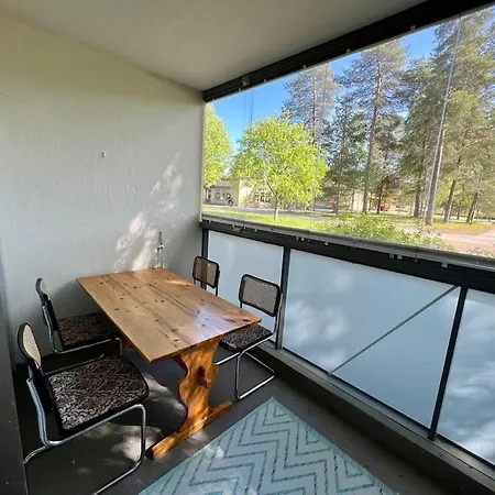 Ground Floor 3 Bedroom Apartment, Free Parking *