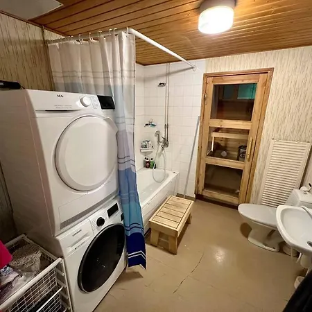 Ground Floor 3 Bedroom Apartment, Free Parking Oulu